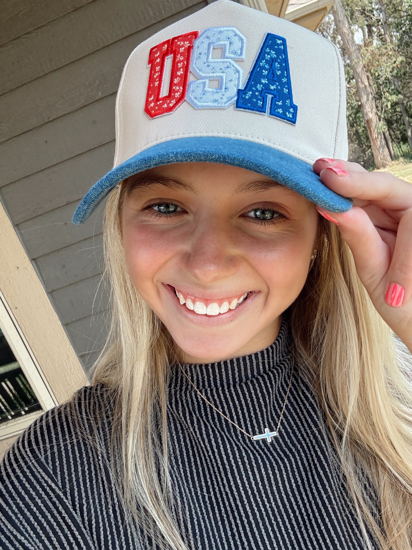 USA - Flower trucker hat